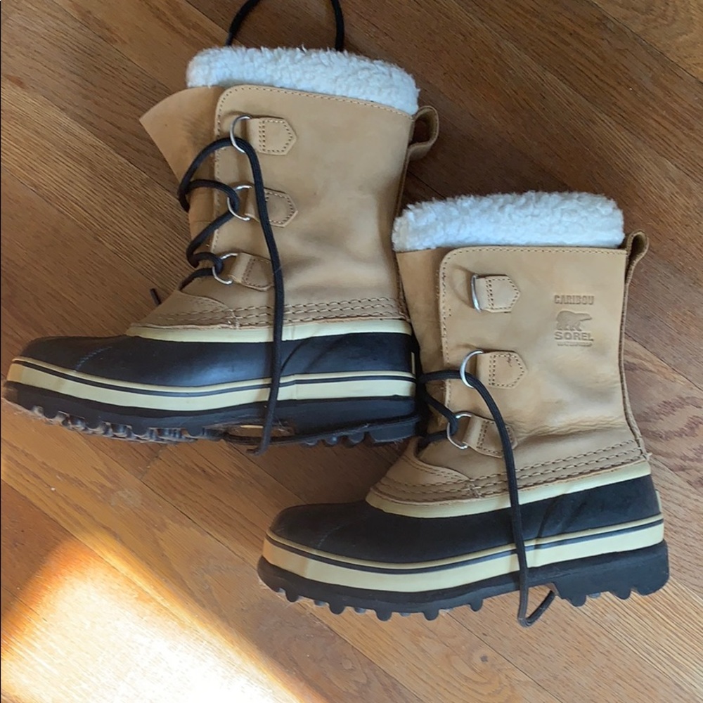 Sorel winter boots size 4 (USA)
